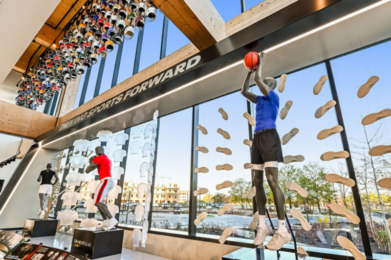 Outstanding design and construction deliver retail flagship